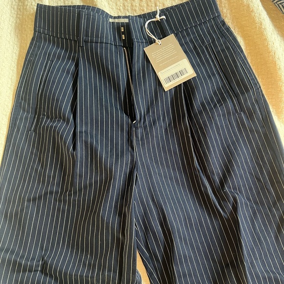 NWT Everlane Way-High Drape Pant, Size 0R - Navy/Bone stripe - Picture 4 of 6